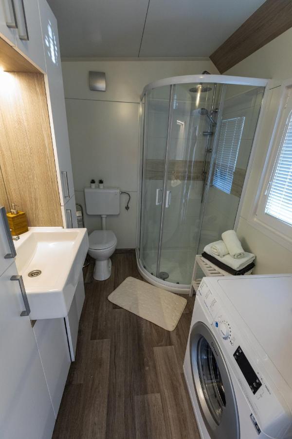 Mobile Home Whit Sea View Lavojesa Drage Exteriör bild